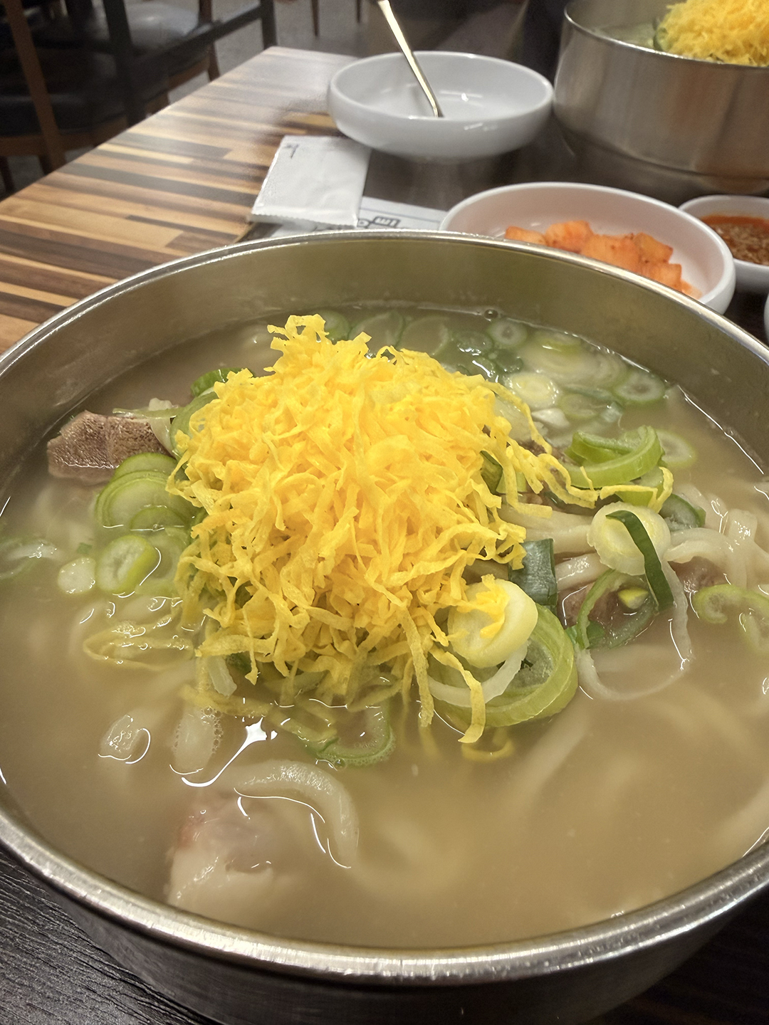 Best Bone Kalguksu in Seoul: Pyeongidambaek Seogyo-dong Review
