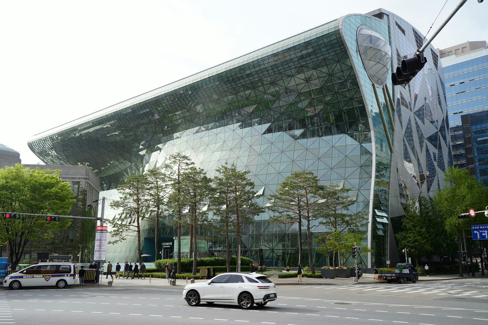 Seoul Plaza : The Civic Heart of Seoul